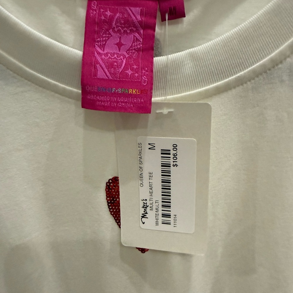 💛 NWT QUEEN OF SPARKLES White Tee with Multicolor Heart Accents - Picture 3 of 3